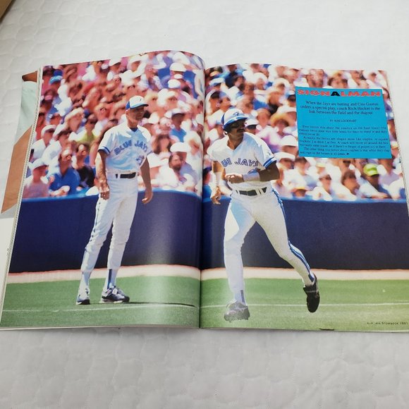 Toronto Blue Jays Baseball Scorebook 1990, 1991 - Picture 3 of 6